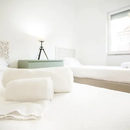 Lovelystay - Modern & Traditional In Sao Bento *